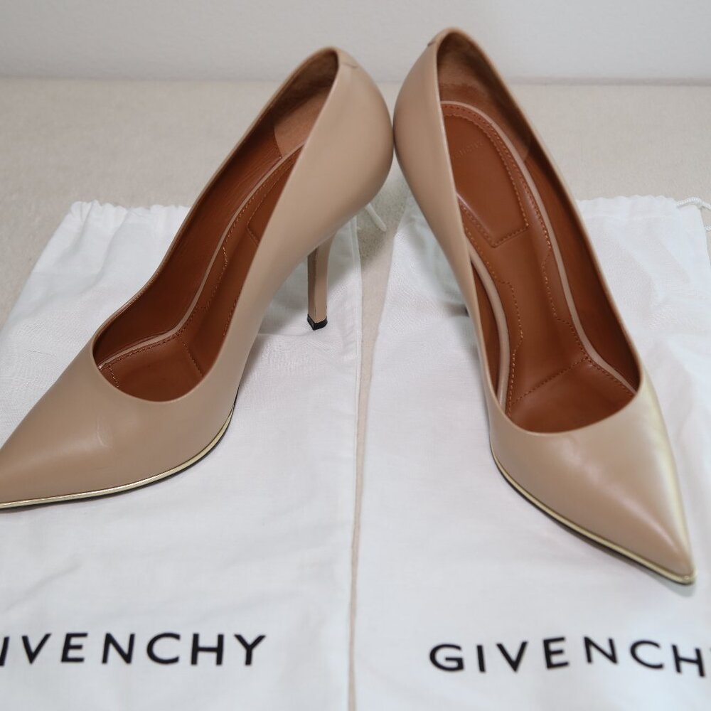 Authentic Givenchy Leather Nude Pumps Heels Made in Italy Size 9.5